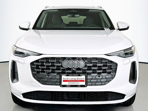 New 2025 Audi Q5 Premium Plus image 2