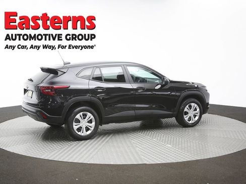 Used 2024 Chevrolet Trax LS FWD image 41