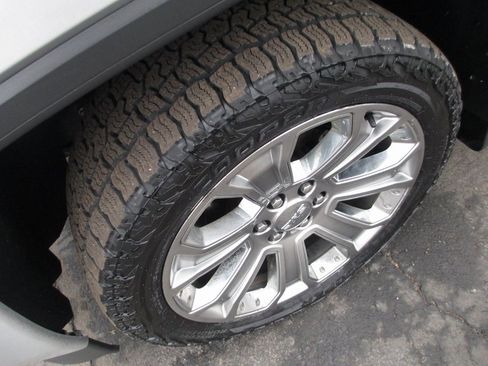 Used 2018 GMC Sierra 1500 Denali w/ Denali Ultimate Package image 13