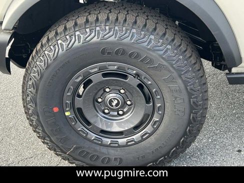 New 2025 Ford Bronco Badlands AWD/4WD image 11