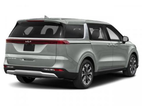 Used 2024 Kia Carnival EX FWD image 5
