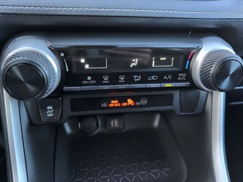 Used 2023 Toyota RAV4 LE image 25