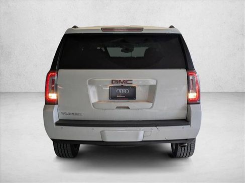 Used 2020 GMC Yukon SLT w/ Premium Edition image 6