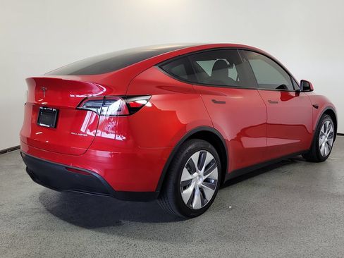 Used 2023 Tesla Model Y Long Range AWD/4WD image 6