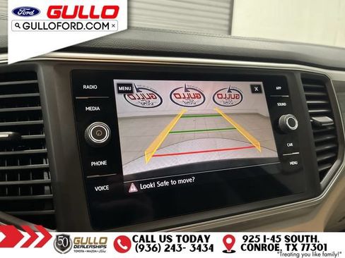 Used 2018 Volkswagen Atlas SE w/ R-Line Package FWD image 25