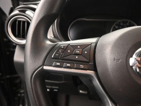 Used 2020 Nissan Kicks SV image 12