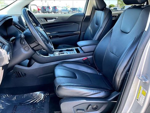 Used 2022 Ford Edge Titanium w/ Equipment Group 301A image 7