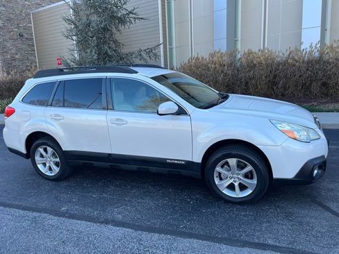 Used 2014 Subaru Outback 2.5i Limited image 12