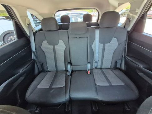 Used 2024 Kia Sorento LX FWD image 11