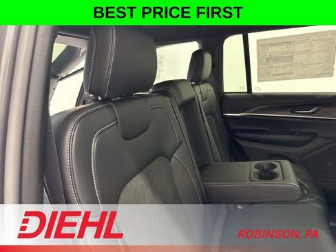 New 2026 Jeep Grand Cherokee Altitude AWD/4WD image 12