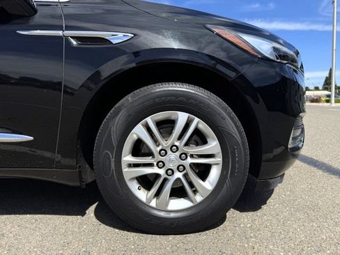 Used 2018 Buick Enclave Essence FWD image 10