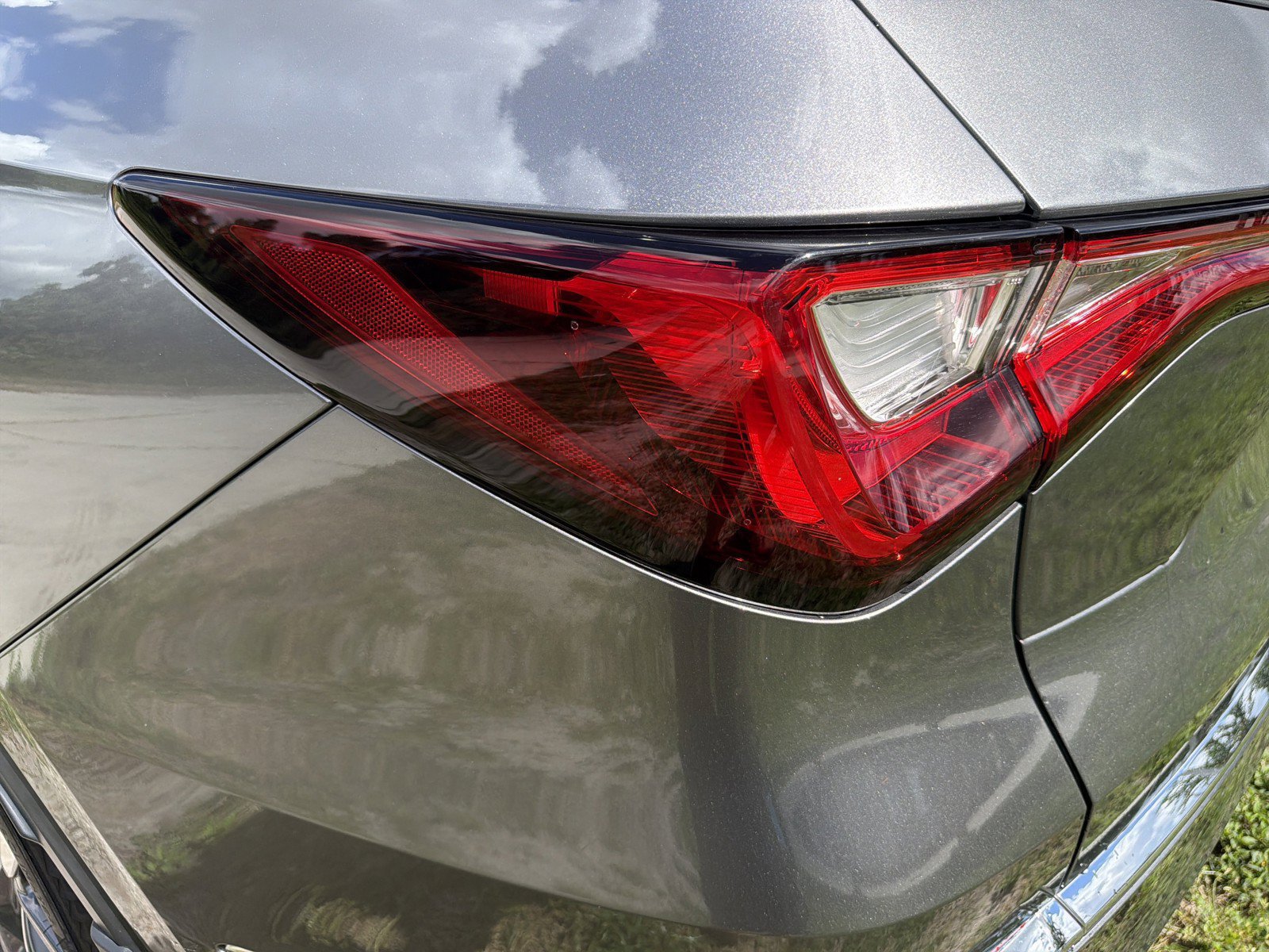 Used 2023 Acura MDX w/ Technology Package FWD image 11
