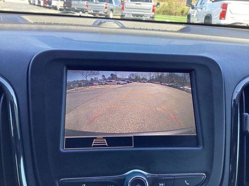 Used 2022 Chevrolet Equinox RS FWD image 15