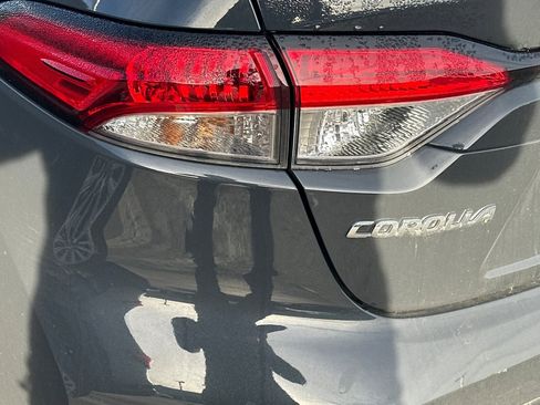 Used 2025 Toyota Corolla LE image 6