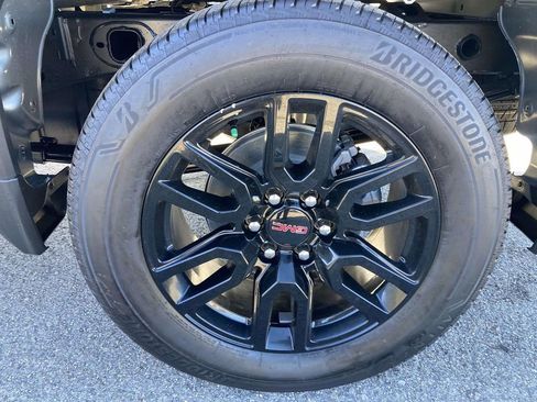 New 2026 GMC Sierra 1500 Elevation image 10