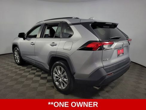 Used 2021 Toyota RAV4 XLE Premium FWD image 6