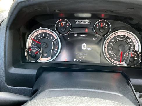 Used 2015 RAM 2500 Big Horn image 25