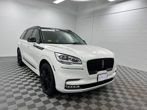 Used 2024 Lincoln Aviator Black Label AWD/4WD image 1