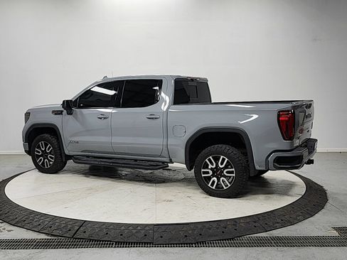 Used 2024 GMC Sierra 1500 AT4 w/ Technology Package AWD/4WD image 5