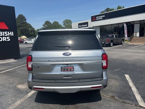 Used 2024 Ford Expedition XLT RWD image 4