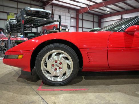 Used 1995 Chevrolet Corvette Coupe image 3