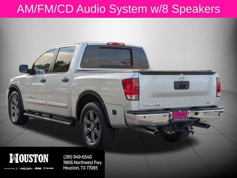 Used 2015 Nissan Titan SV w/ SV Value Truck Package image 6