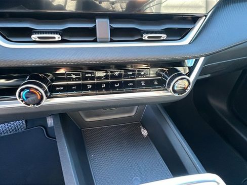 New 2026 Chevrolet Equinox LT image 25