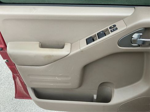 Used 2018 Nissan Frontier SV w/ Value Truck Package image 17