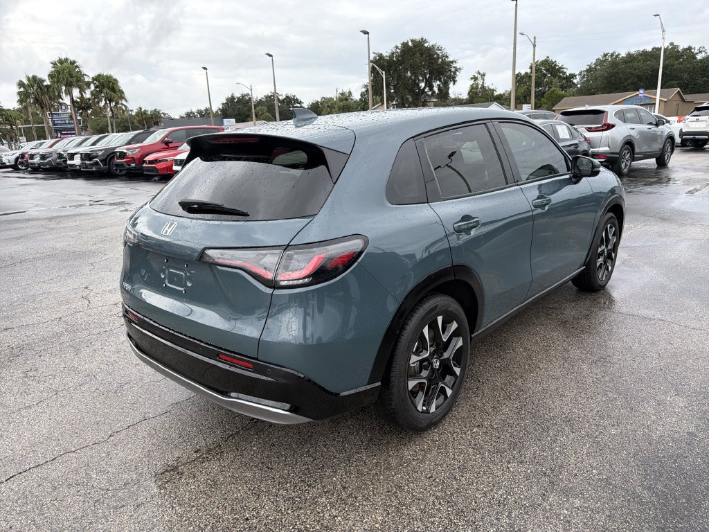 Used 2027 Honda HR-V EX-L image 4