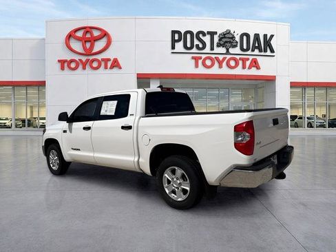Used 2020 Toyota Tundra SR5 w/ SR5 Upgrade Package image 4