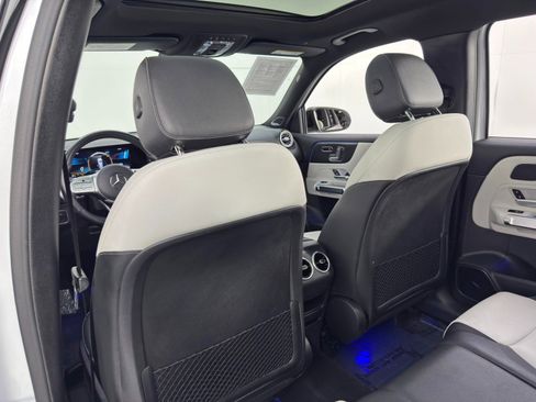 Used 2021 Mercedes-Benz GLB 35 AMG 4MATIC image 37