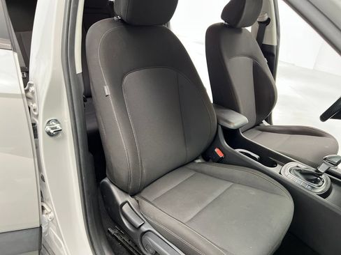 Used 2024 Hyundai Kona SEL FWD image 29