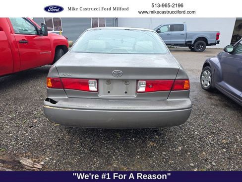 Used 2000 Toyota Camry CE FWD image 6