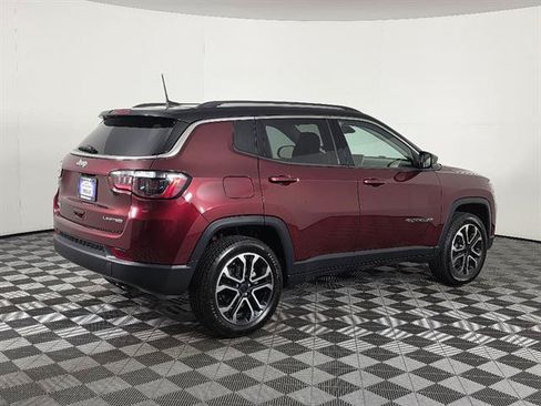 Used 2022 Jeep Compass Limited AWD/4WD image 3