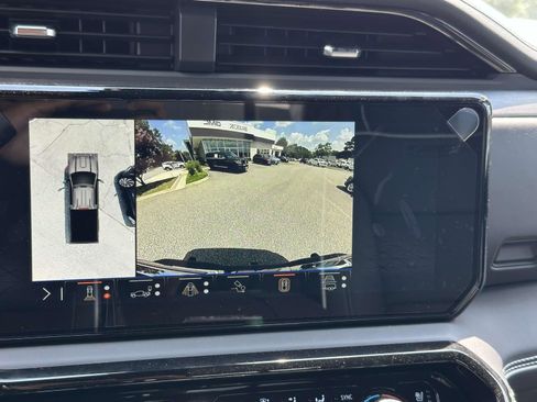New 2025 GMC Sierra 2500 AT4X w/ AT4X AEV Edition image 4