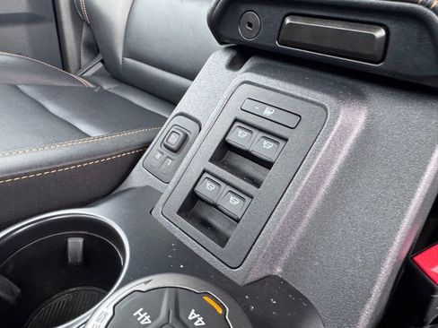 Used 2024 Ford Bronco Badlands image 21