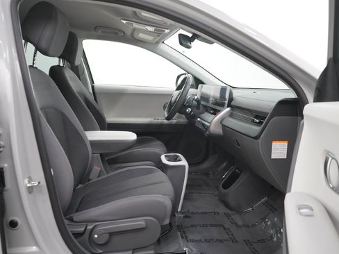 Certified 2024 Hyundai Ioniq 5 SEL AWD/4WD image 11