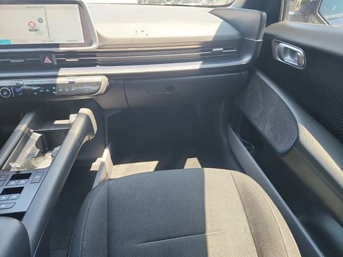 Used 2025 Hyundai Ioniq 6 SE AWD/4WD image 11
