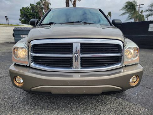 Used 2006 Dodge Durango Limited w/ Trailer Tow Group RWD image 8