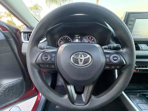 Used 2022 Toyota RAV4 XLE w/ Convenience Package FWD image 35