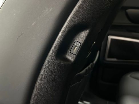 New 2025 Kia Telluride S image 25