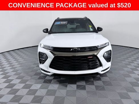 Used 2023 Chevrolet TrailBlazer RS w/ Sun and Liftgate Package image 3