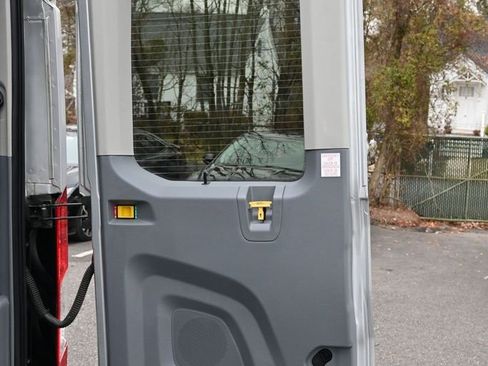 Used 2019 Ford Transit 350 XL image 16
