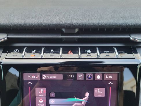 New 2025 Jeep Grand Cherokee Laredo w/ Luxury Tech Group I image 19