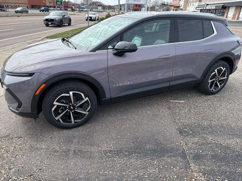 New 2026 Chevrolet Equinox EV LT image 5