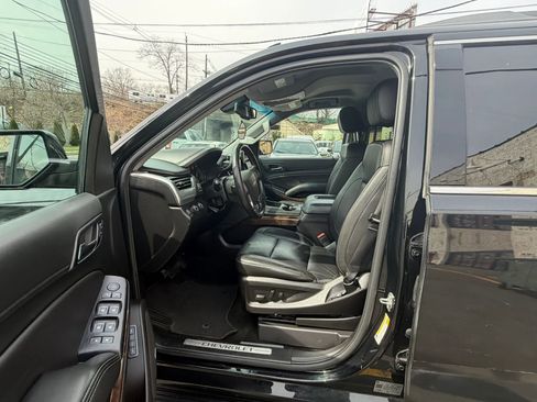 Used 2018 Chevrolet Suburban LT AWD/4WD image 10