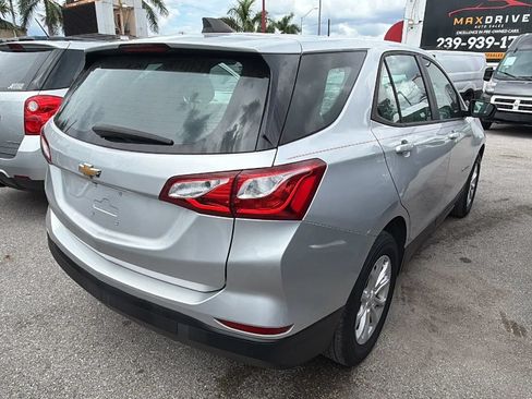 Used 2020 Chevrolet Equinox LS FWD image 4