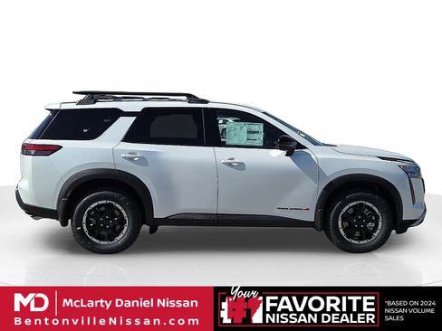 New 2026 Nissan Pathfinder Rock Creek image 6