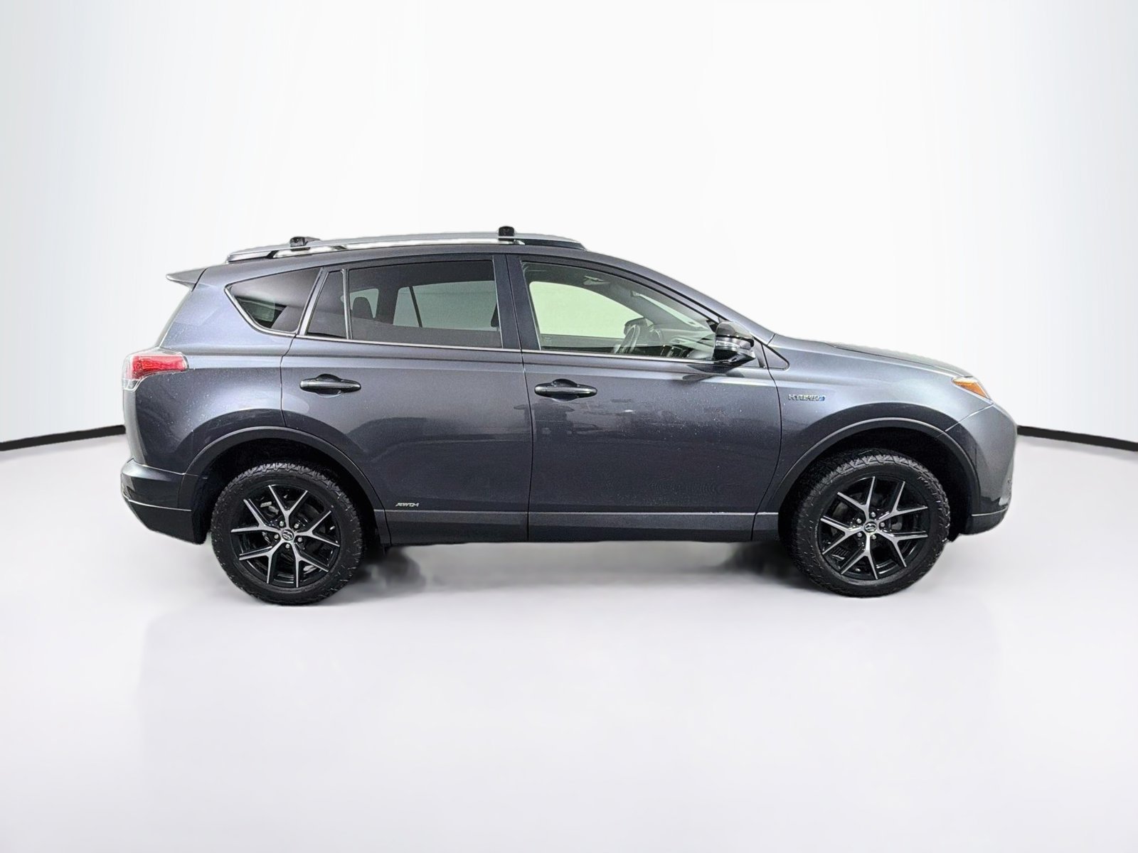 Used 2018 Toyota RAV4 SE w/ Advanced Technology Package AWD/4WD image 8