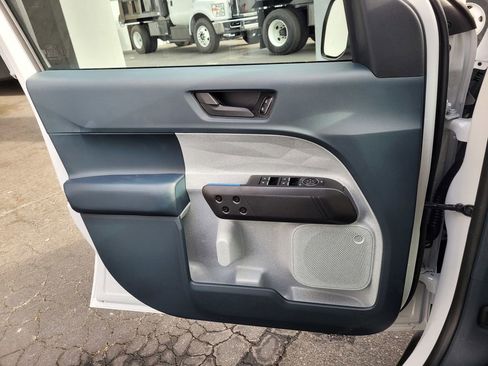 New 2026 Ford Maverick XLT image 37